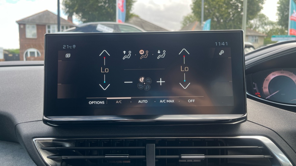 Peugeot 3008 1.2 PureTech GT 5dr EAT8 Petrol Estate - Image 33