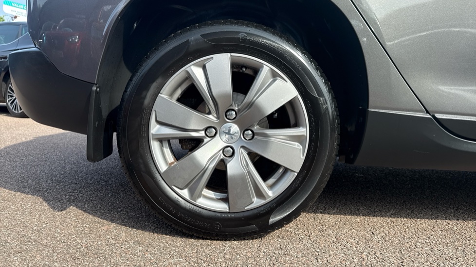 Peugeot 2008 1.2 PureTech Active 5dr [Start Stop] Petrol Estate - Image 7