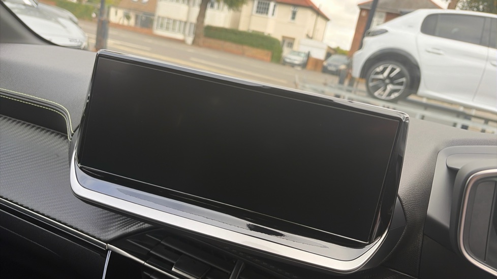 Peugeot 208 1.2 PureTech 100 GT 5dr Petrol Hatchback - Image 12
