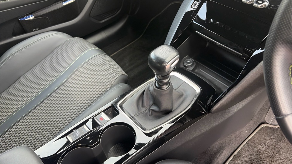 Peugeot 208 1.2 PureTech 100 GT 5dr Petrol Hatchback - Image 14