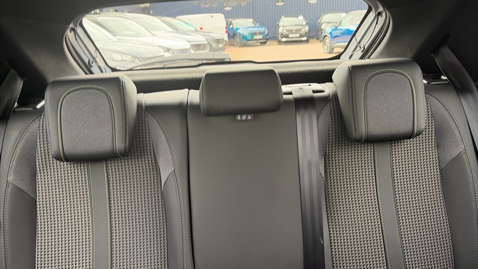 Peugeot 208 1.2 PureTech 100 GT 5dr Petrol Hatchback - Image 15