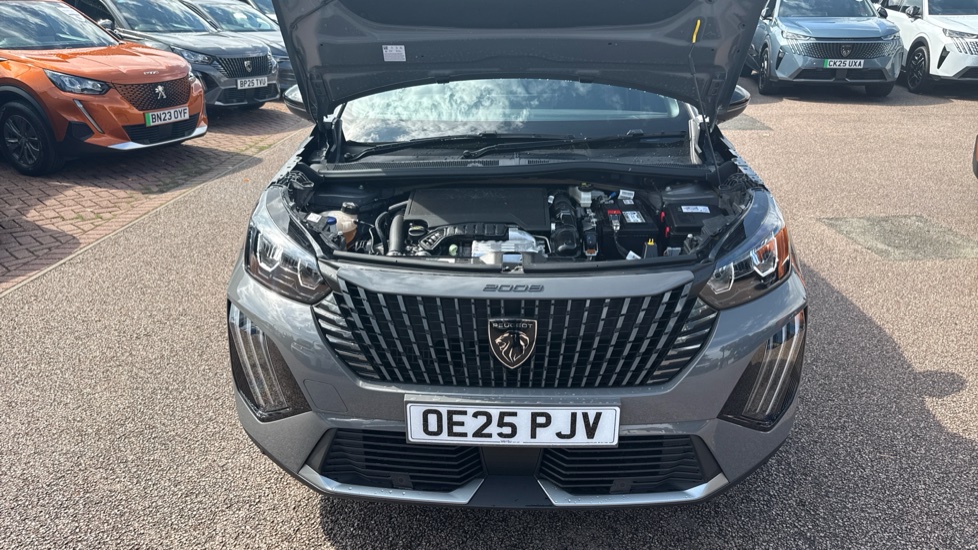 Peugeot 2008 1.2 PureTech 130 Allure 5dr Petrol Estate - Image 8