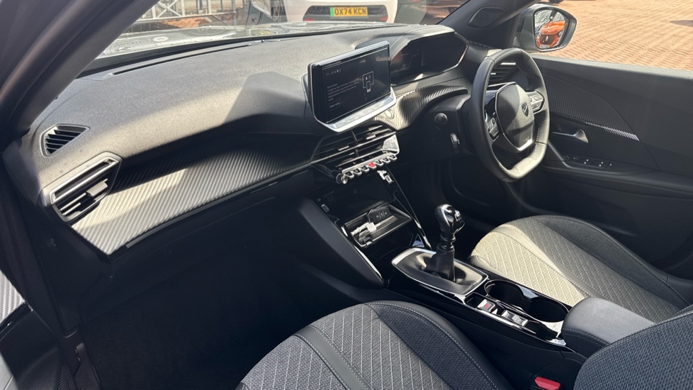 Peugeot 2008 1.2 PureTech 130 Allure 5dr Petrol Estate - Image 9
