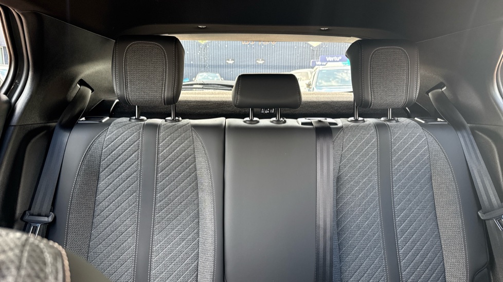 Peugeot 2008 1.2 PureTech 130 Allure 5dr Petrol Estate - Image 15