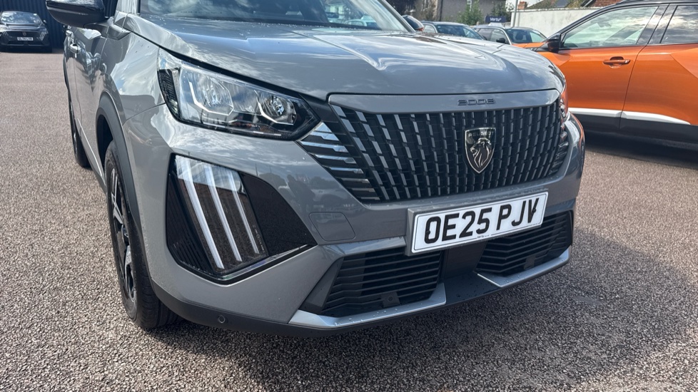 Peugeot 2008 1.2 PureTech 130 Allure 5dr Petrol Estate - Image 21