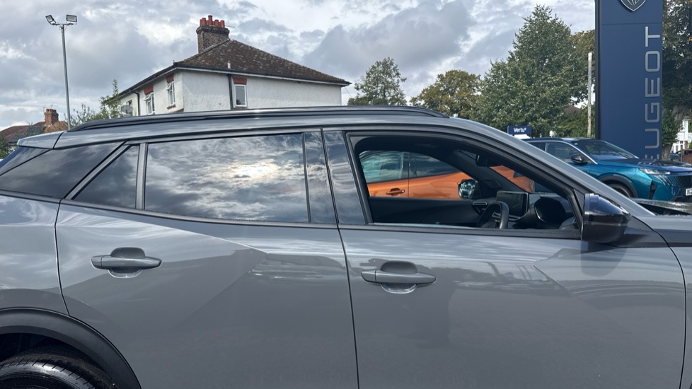 Peugeot 2008 1.2 PureTech 130 Allure 5dr Petrol Estate - Image 22