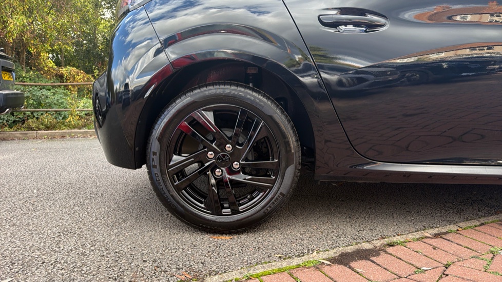 Peugeot 208 1.2 PureTech 100 Active Premium + 5dr Petrol Hatchback - Image 7