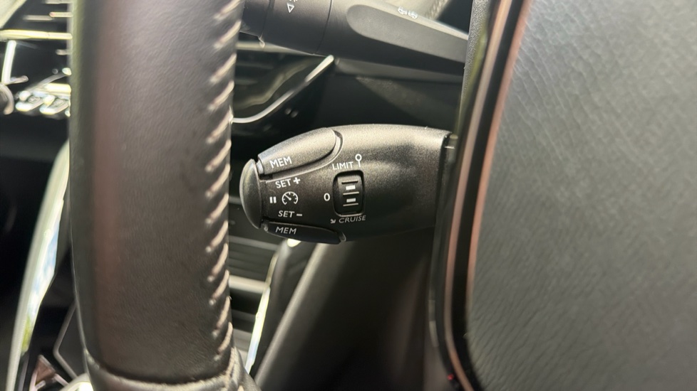 Peugeot 208 1.2 PureTech 100 Active Premium + 5dr Petrol Hatchback - Image 35