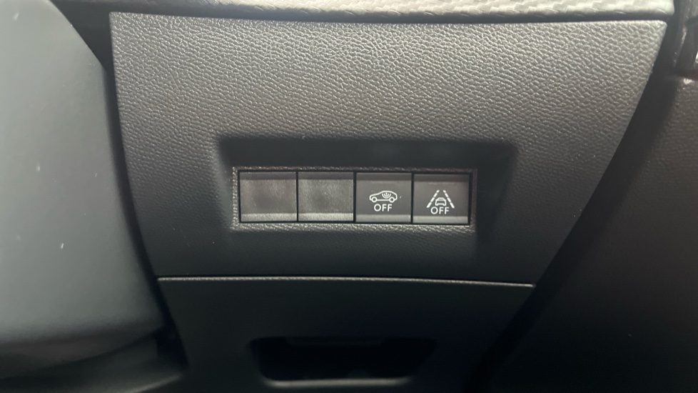Peugeot 2008 1.2 PureTech 130 GT 5dr Petrol Estate - Image 41