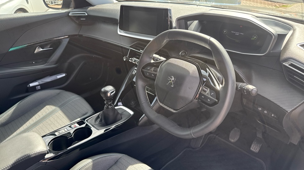 Peugeot 2008 1.5 BlueHDi 110 Allure Premium 5dr Diesel Estate - Image 11
