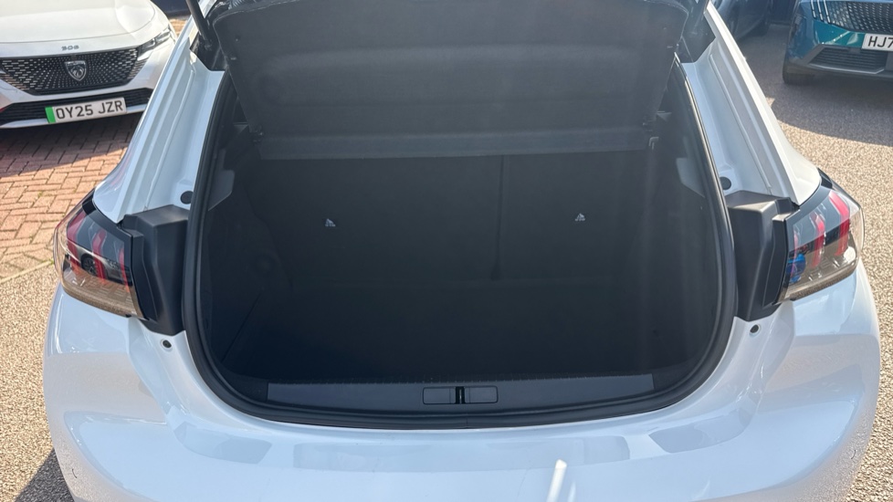 Peugeot 208 1.2 PureTech 100 GT 5dr Petrol Hatchback - Image 4