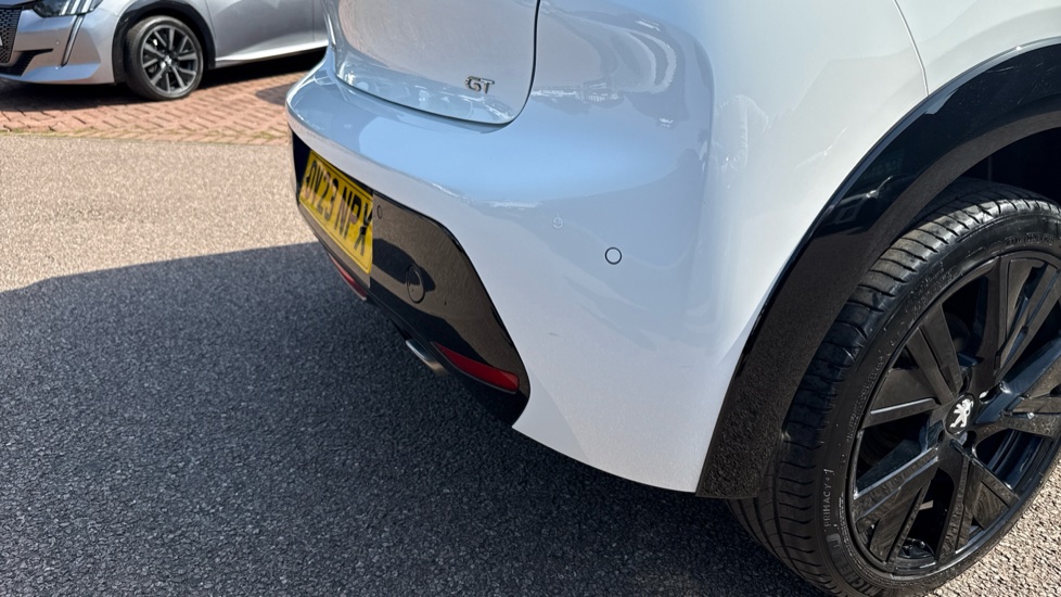 Peugeot 208 1.2 PureTech 100 GT 5dr Petrol Hatchback - Image 24