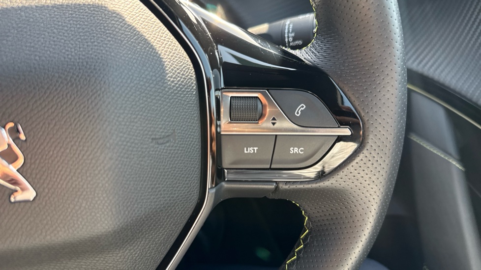 Peugeot 208 1.2 PureTech 100 GT 5dr Petrol Hatchback - Image 28