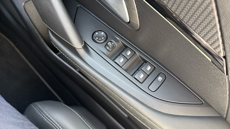 Peugeot 208 1.2 PureTech 100 GT 5dr Petrol Hatchback - Image 34