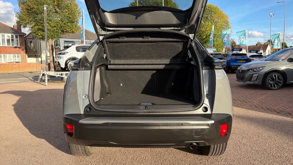Peugeot 2008 1.2 PureTech Allure 5dr Petrol Estate - Image 4