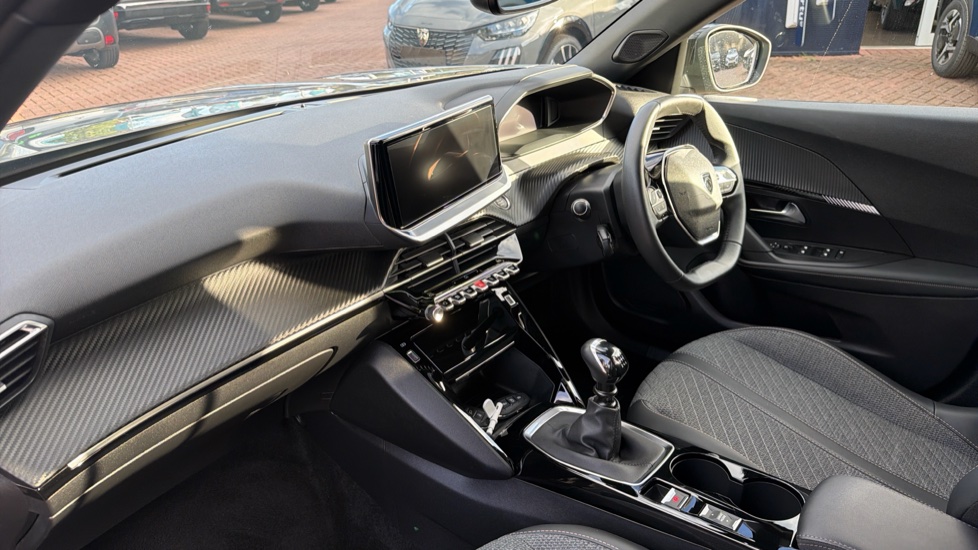 Peugeot 2008 1.2 PureTech Allure 5dr Petrol Estate - Image 9