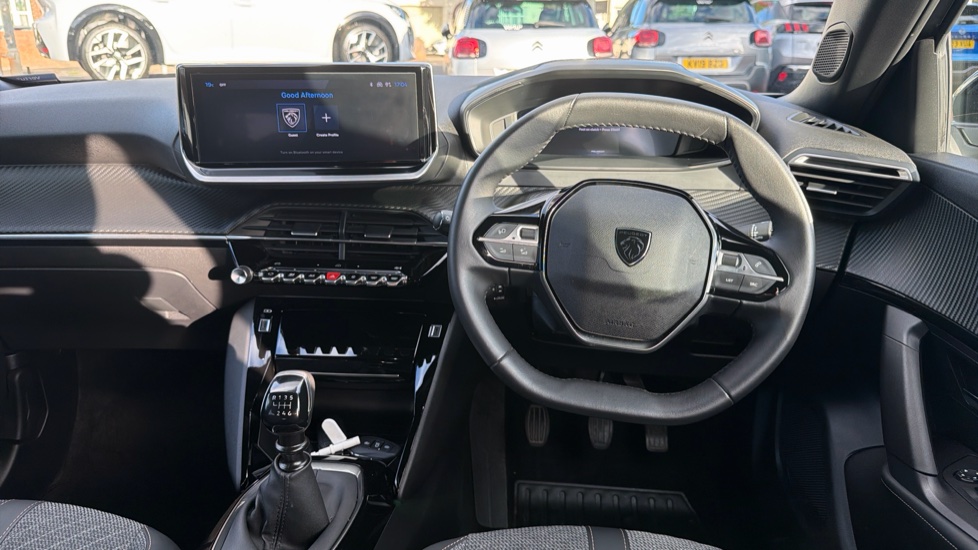 Peugeot 2008 1.2 PureTech Allure 5dr Petrol Estate - Image 10