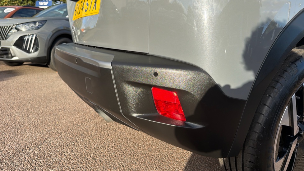 Peugeot 2008 1.2 PureTech Allure 5dr Petrol Estate - Image 35