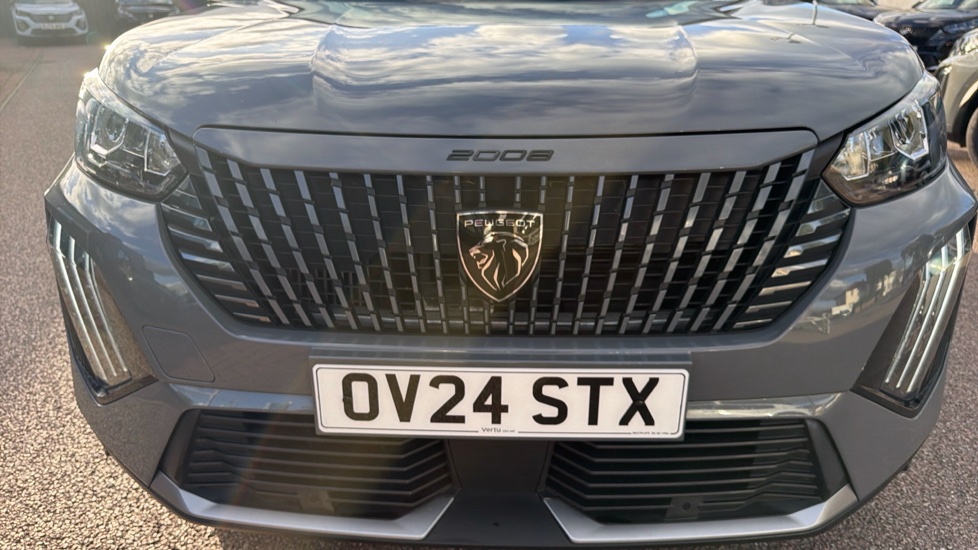 Peugeot 2008 1.2 PureTech Allure 5dr Petrol Estate - Image 37