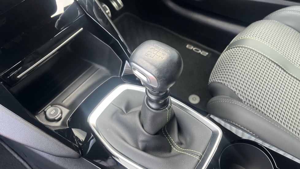 Peugeot 208 1.2 PureTech 100 GT 5dr Petrol Hatchback - Image 13