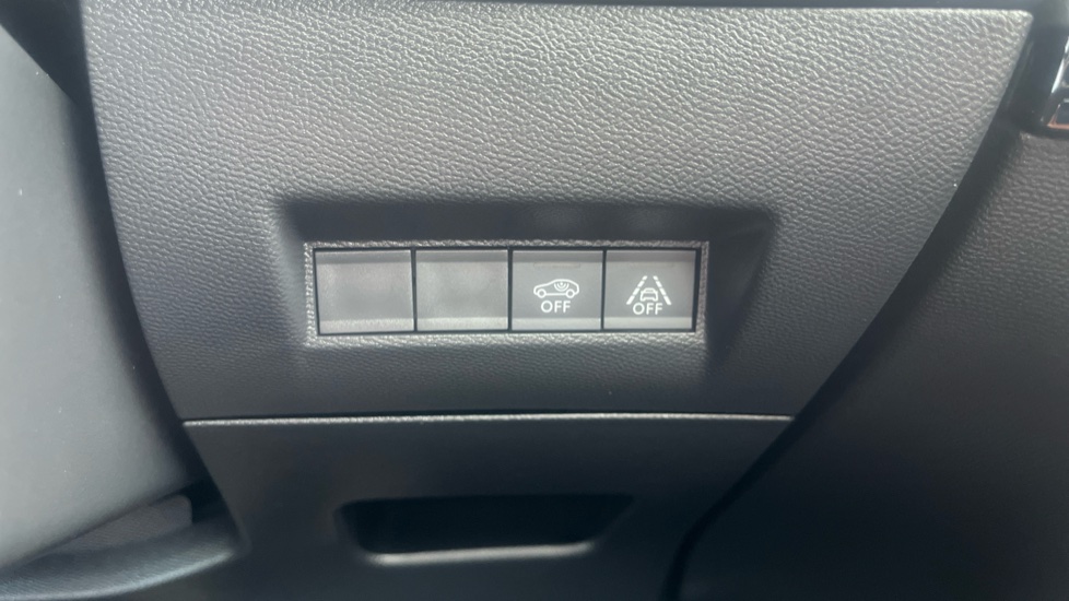 Peugeot 208 1.2 PureTech 100 GT 5dr Petrol Hatchback - Image 26