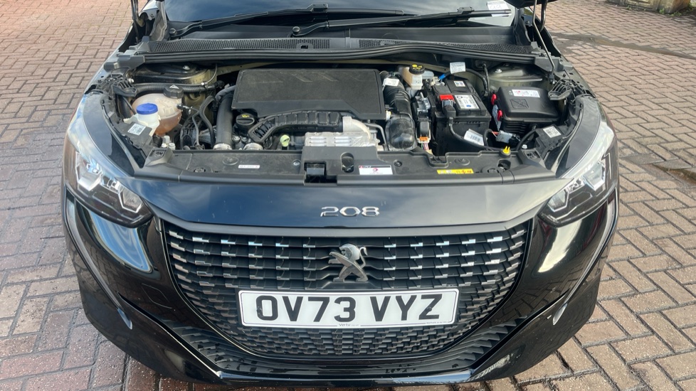 Peugeot 208 1.2 PureTech 100 Active Premium + 5dr Petrol Hatchback - Image 8