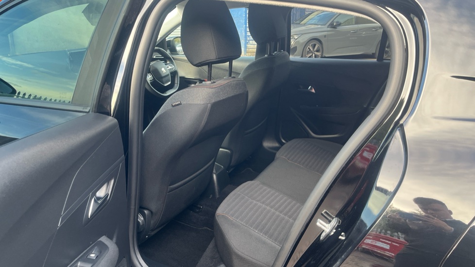 Peugeot 208 1.2 PureTech 100 Active Premium + 5dr Petrol Hatchback - Image 16