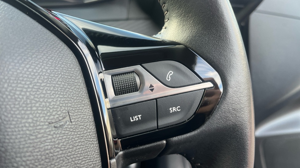 Peugeot 208 1.2 PureTech 100 Active Premium + 5dr Petrol Hatchback - Image 22