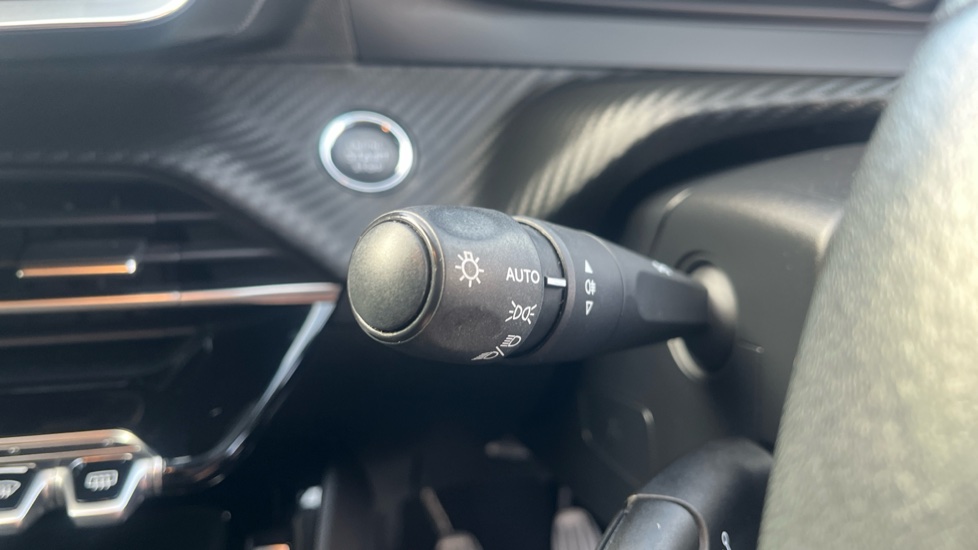 Peugeot 208 1.2 PureTech 100 Active Premium + 5dr Petrol Hatchback - Image 23