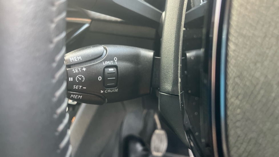Peugeot 208 1.2 PureTech 100 Active Premium + 5dr Petrol Hatchback - Image 24