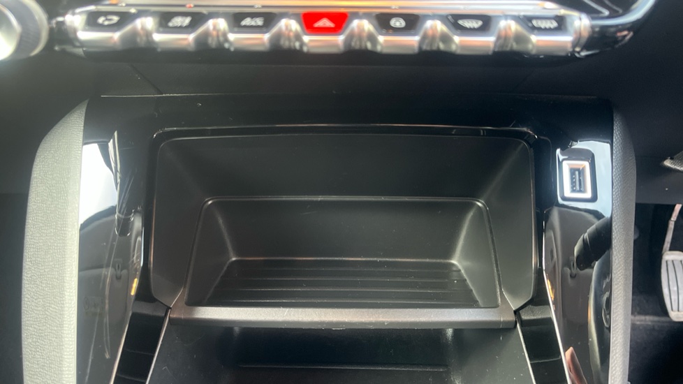 Peugeot 208 1.2 PureTech 100 Active Premium + 5dr Petrol Hatchback - Image 36