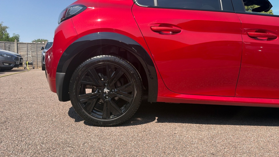 Peugeot 208 1.2 PureTech 100 GT 5dr Petrol Hatchback - Image 7