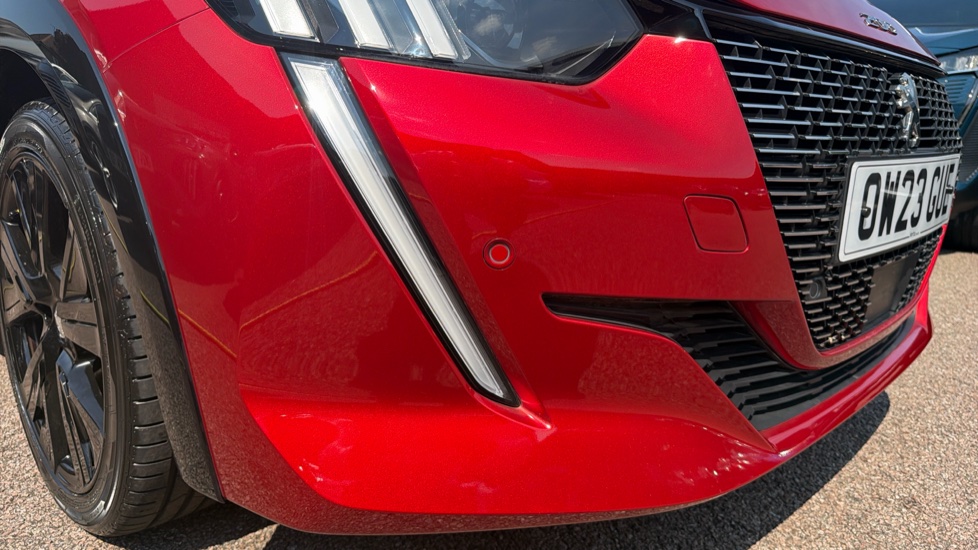 Peugeot 208 1.2 PureTech 100 GT 5dr Petrol Hatchback - Image 38