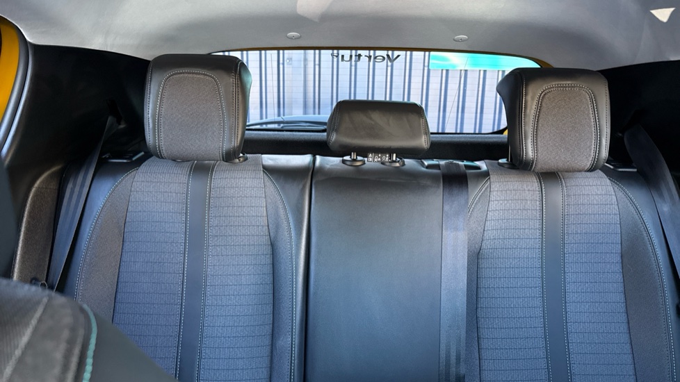 Peugeot 208 1.2 PureTech 100 Allure Premium + 5dr Petrol Hatchback - Image 15