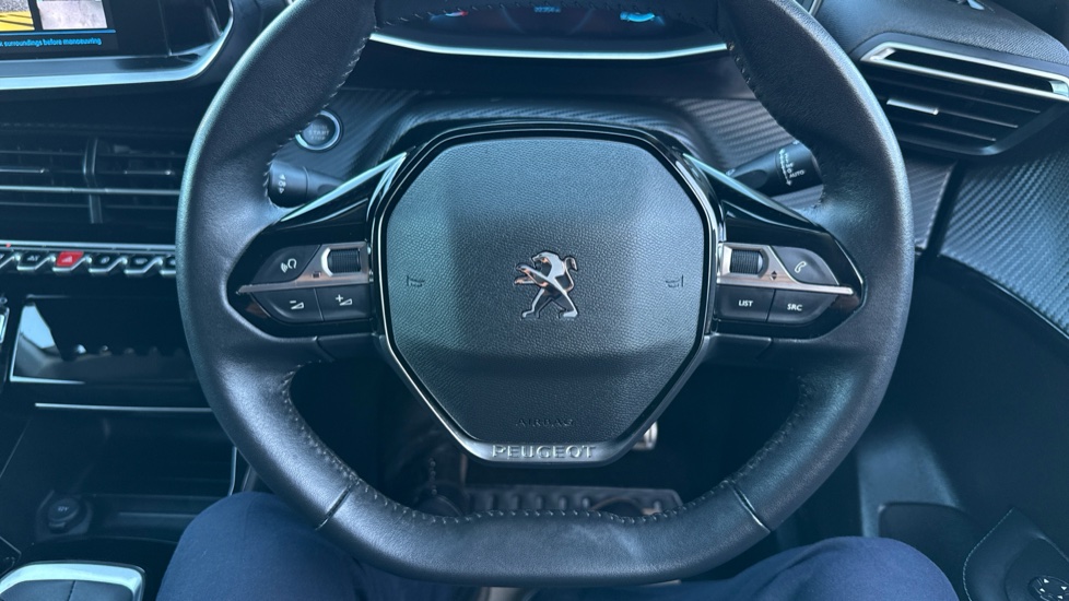 Peugeot 208 1.2 PureTech 100 Allure Premium + 5dr Petrol Hatchback - Image 27