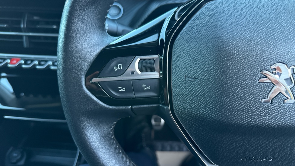 Peugeot 208 1.2 PureTech 100 Allure Premium + 5dr Petrol Hatchback - Image 28