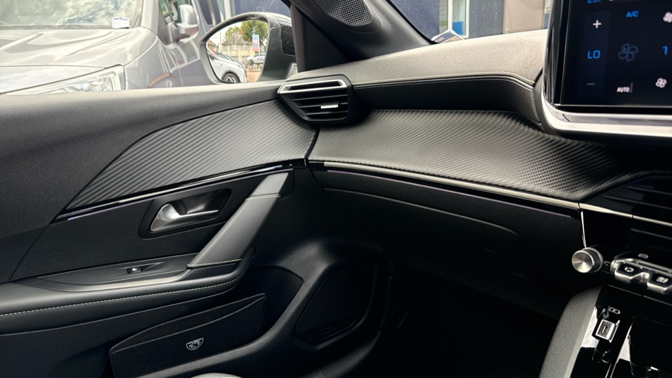 Peugeot 208 115kW GT 51kWh 5dr Auto Electric Hatchback - Image 30