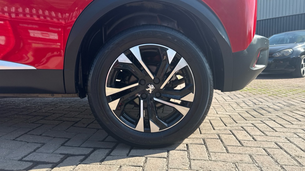 Peugeot 2008 1.2 PureTech 130 Allure Premium 5dr EAT8 Petrol Estate - Image 7