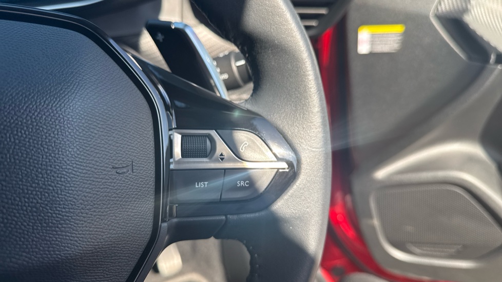 Peugeot 2008 1.2 PureTech 130 Allure Premium 5dr EAT8 Petrol Estate - Image 29