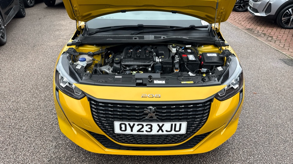 Peugeot 208 1.2 PureTech Active Premium + 5dr Petrol Hatchback - Image 8