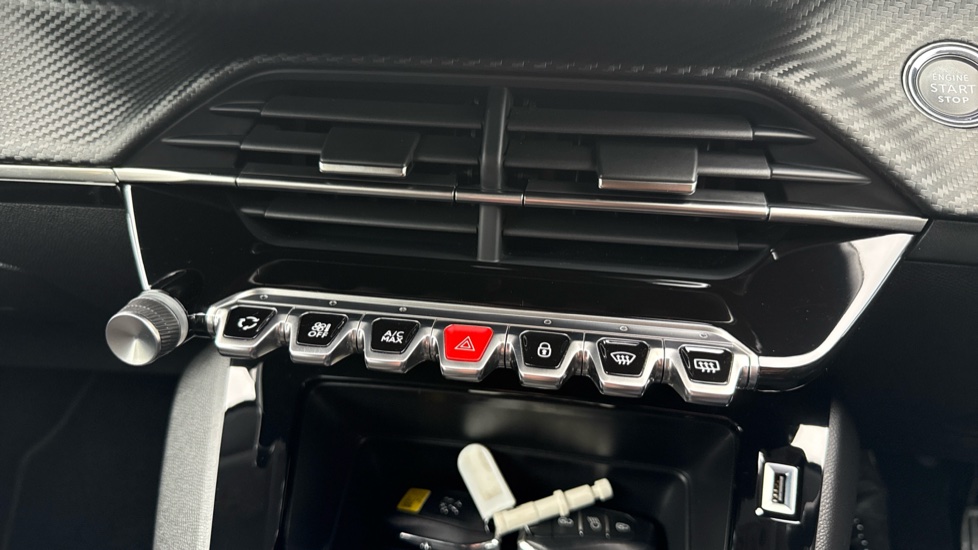 Peugeot 208 1.2 PureTech Active Premium + 5dr Petrol Hatchback - Image 35