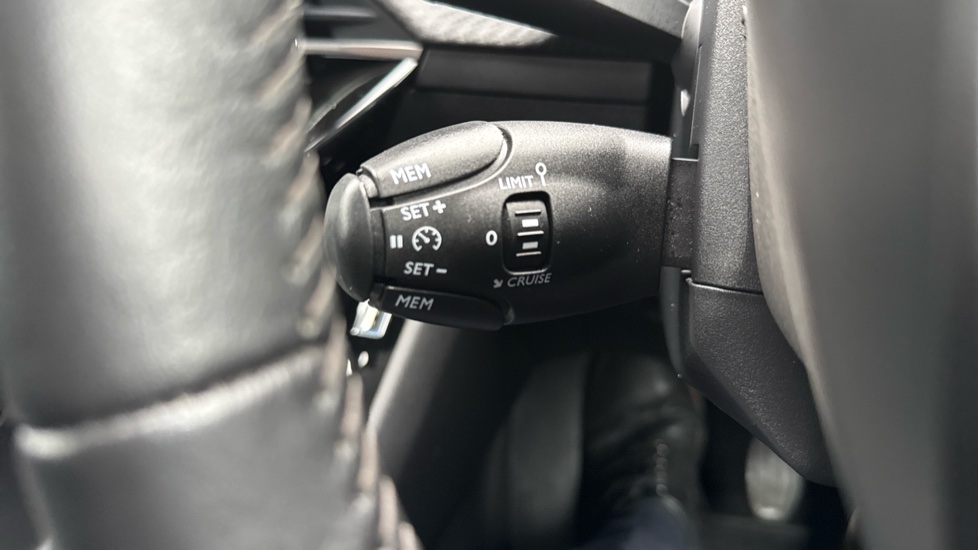 Peugeot 208 1.2 PureTech Active Premium + 5dr Petrol Hatchback - Image 37