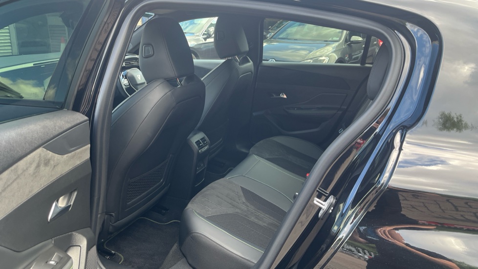 Peugeot 308 115kW GT 54kWh 5dr Auto Electric Hatchback - Image 16