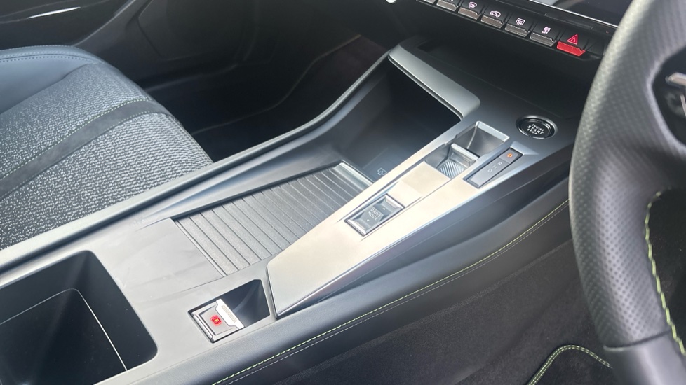 Peugeot 408 158kW GT 58kWh 5dr Auto Electric Hatchback - Image 13