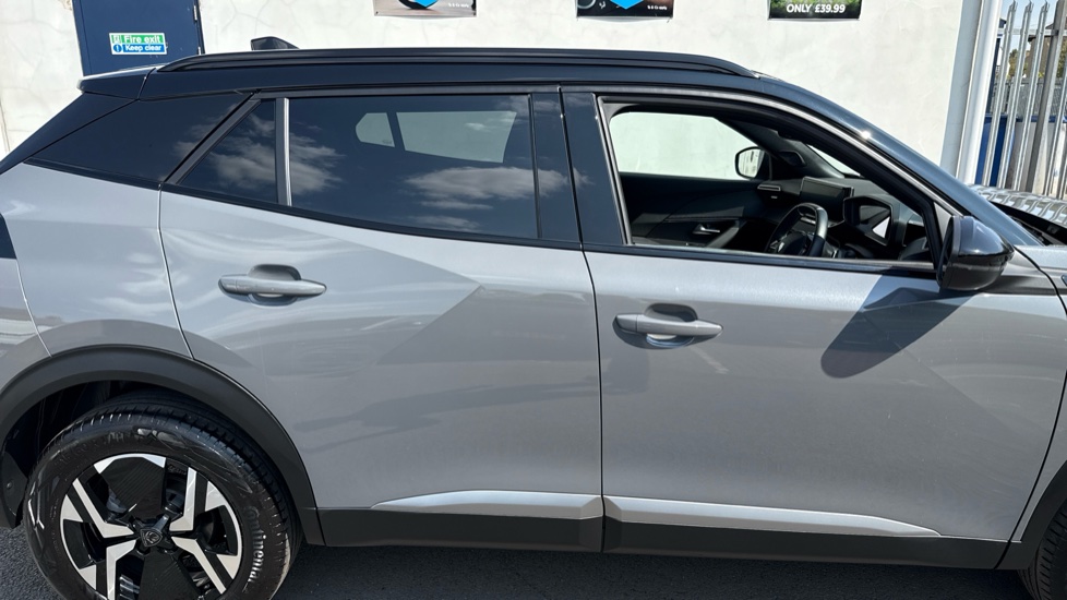 Peugeot 2008 1.2 Hybrid 136 GT 5dr e-DSC6 Petrol Estate - Image 24