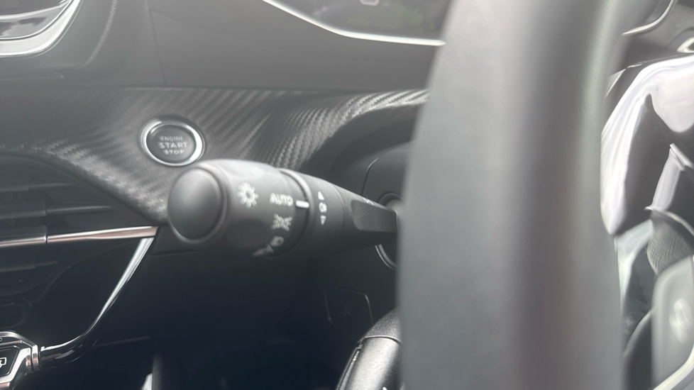 Peugeot 208 1.2 PureTech 100 Allure Premium + 5dr Petrol Hatchback - Image 25