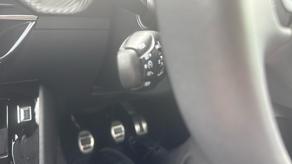 Peugeot 208 1.2 PureTech 100 Allure Premium + 5dr Petrol Hatchback - Image 26