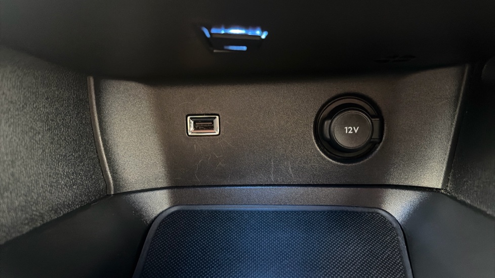 Peugeot 5008 1.2 PureTech GT 5dr EAT8 Petrol Estate - Image 38