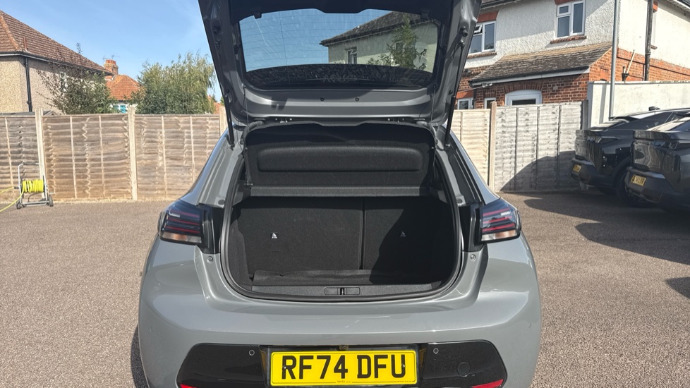 Peugeot 208 1.2 PureTech 100 Allure 5dr Petrol Hatchback - Image 4