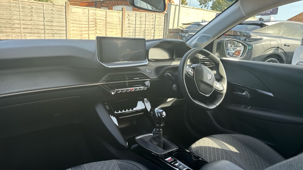 Peugeot 208 1.2 PureTech 100 Allure 5dr Petrol Hatchback - Image 9
